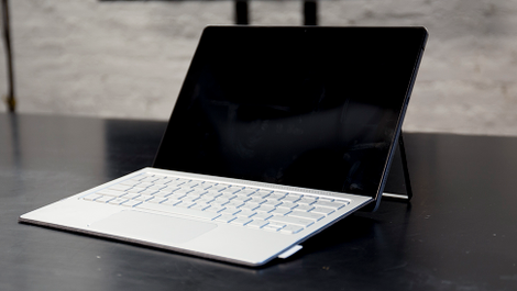 Illustration for article titled The Best Hybrid Laptops For Every Occasion